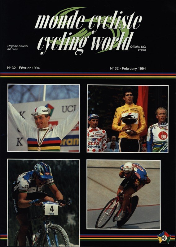 Plakat für *Monde Cycliste Radwelt* Zeitschrift (Februar 1994), das vier Helme tragende Radfahrer zeigt.