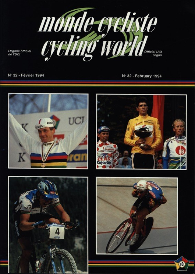 Plakat für *Monde Cycliste Radwelt* Zeitschrift (Februar 1994), das vier Helme tragende Radfahrer zeigt.