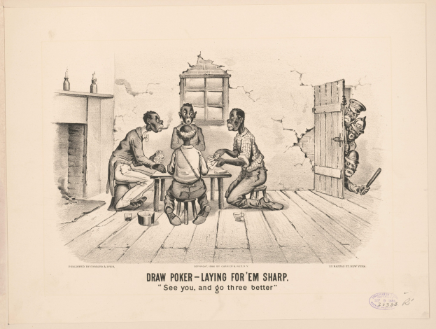 Gruppe von Menschen, die um einen Tisch Poker spielen, mit einer Wand, einem Fenster, einer Tür und verschiedenen Gegenständen im Hintergrund und Text, der unten lautet "Draw Poker - Laying for 'em Sharp".
